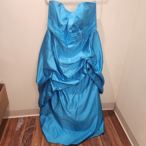 David's BRIDAL Blue  Malibu Floor length Rushed Strapplea Plus Size gown 22 - Picture 1 of 13